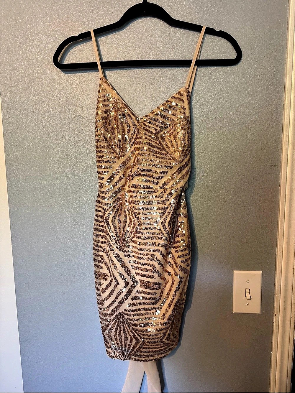 Lulus Make Your Entrance Rose Gold Sequin Tie-Back Mini Dress XXS